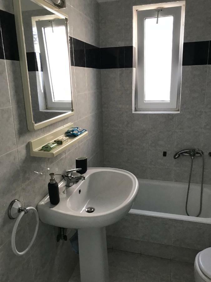 The Swan And The Gull, Porto Rafti Yacht Harbor Apartment 外观 照片